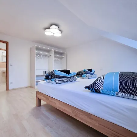 Alpha * 克雷费尔德