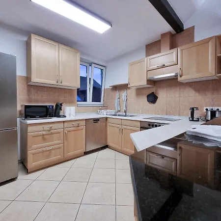 Alpha 克雷费尔德