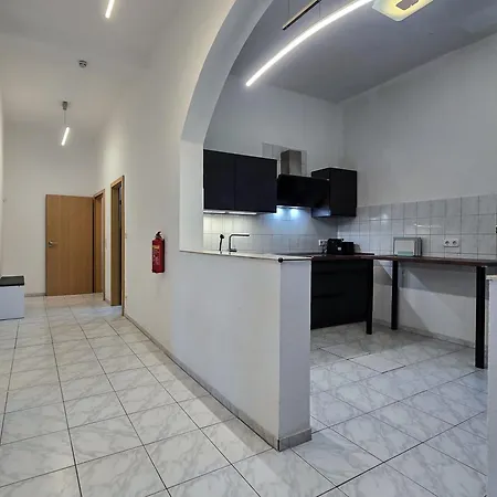 Alpha * 克雷费尔德